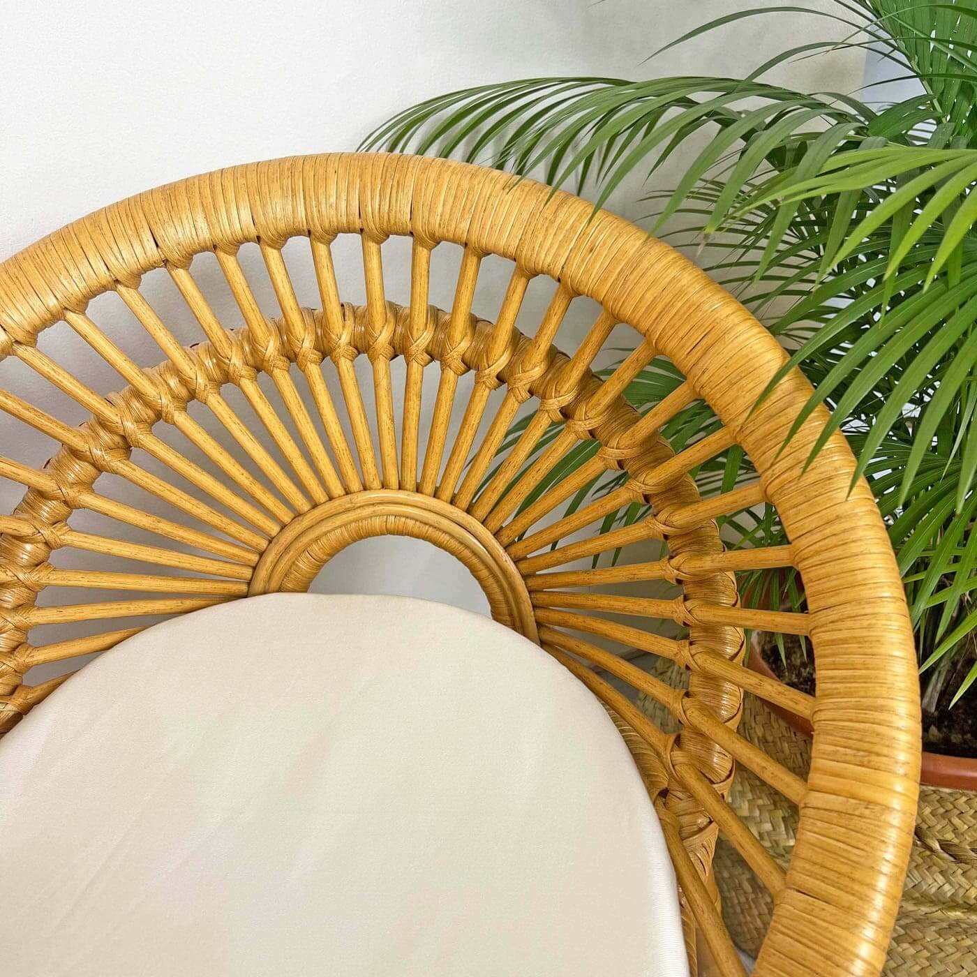 Close-up of the backrest detail of the Maya Kids Chair by MOMIJI.