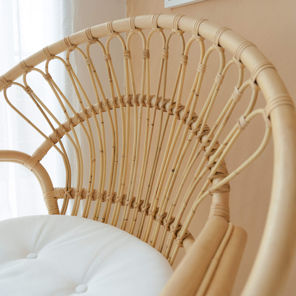 Close-up of the backrest detail of the Nest Lounge Chair by MOMIJI.