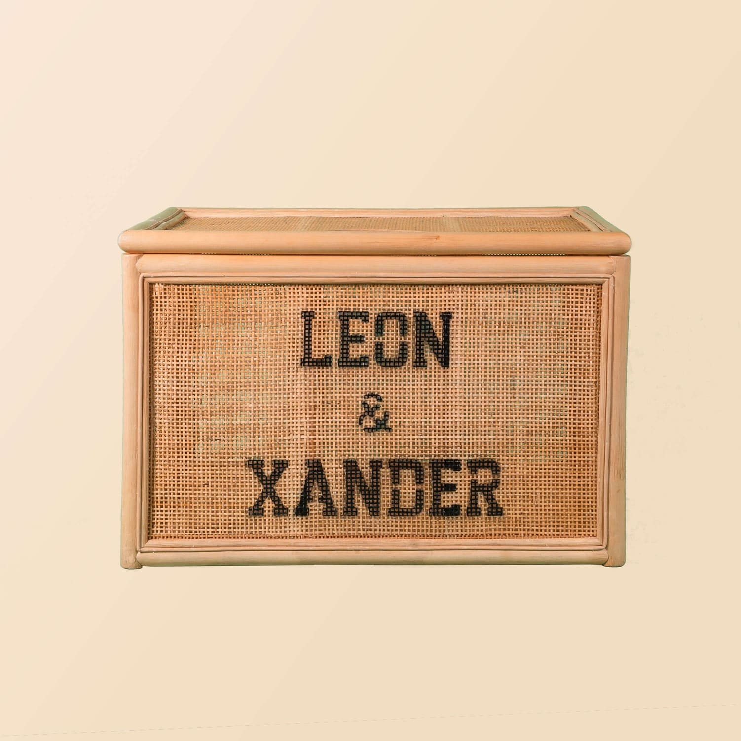 Front view of the Quentin Trunk by MOMIJI.